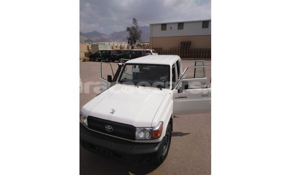 Buy Import Toyota Land Cruiser White Car in Import - Dubai in Curacao Buy Import Toyota Land Cruiser White Car in Import - Dubai in Curacao