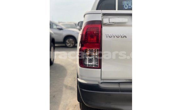 Buy Import Toyota Hilux White Car in Import - Dubai in Curacao Buy Import Toyota Hilux White Car in Import - Dubai in Curacao