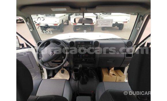 Buy Import Toyota Land Cruiser White Car in Import - Dubai in Curacao Buy Import Toyota Land Cruiser White Car in Import - Dubai in Curacao