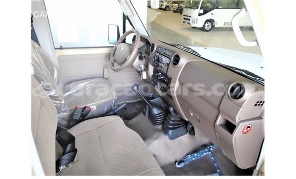 Buy Import Toyota Land Cruiser Beige Car in Import - Dubai in Curacao Buy Import Toyota Land Cruiser Beige Car in Import - Dubai in Curacao
