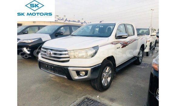 Buy Import Toyota Hilux White Car in Import - Dubai in Curacao