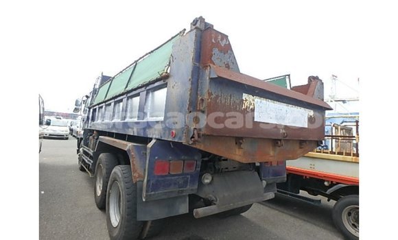 Buy Import Nissan Evalia Blue Truck in Import - Dubai in Curacao Buy Import Nissan Evalia Blue Truck in Import - Dubai in Curacao