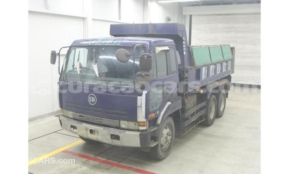 Buy Import Nissan Evalia Blue Truck in Import - Dubai in Curacao Buy Import Nissan Evalia Blue Truck in Import - Dubai in Curacao