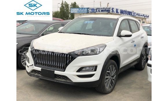 Buy Import Hyundai Tucson White Car in Import - Dubai in Curacao