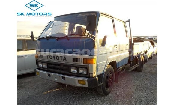 Buy Import Toyota Dyna Blue Car in Import - Dubai in Curacao