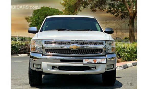 Buy Import Chevrolet Silverado White Car in Import - Dubai in Curacao Buy Import Chevrolet Silverado White Car in Import - Dubai in Curacao
