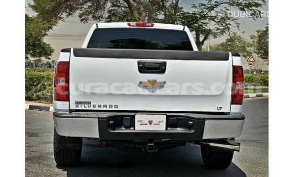 Buy Import Chevrolet Silverado White Car in Import - Dubai in Curacao Buy Import Chevrolet Silverado White Car in Import - Dubai in Curacao