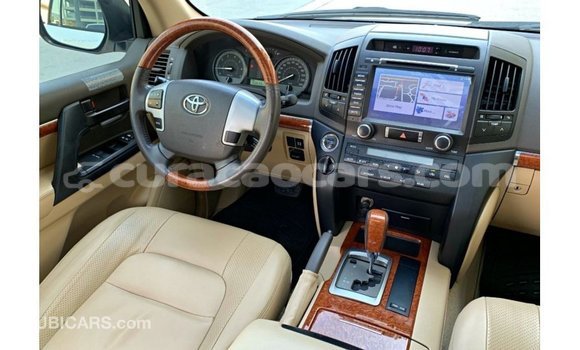 Buy Import Toyota Land Cruiser White Car in Import - Dubai in Curacao Buy Import Toyota Land Cruiser White Car in Import - Dubai in Curacao