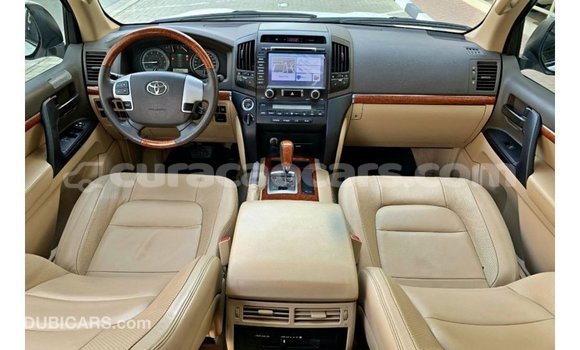 Buy Import Toyota Land Cruiser White Car in Import - Dubai in Curacao Buy Import Toyota Land Cruiser White Car in Import - Dubai in Curacao