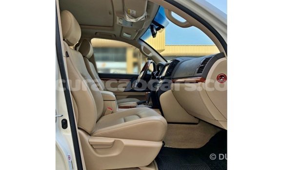 Buy Import Toyota Land Cruiser White Car in Import - Dubai in Curacao Buy Import Toyota Land Cruiser White Car in Import - Dubai in Curacao