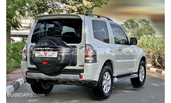Buy Import Mitsubishi Pajero White Car in Import - Dubai in Curacao Buy Import Mitsubishi Pajero White Car in Import - Dubai in Curacao