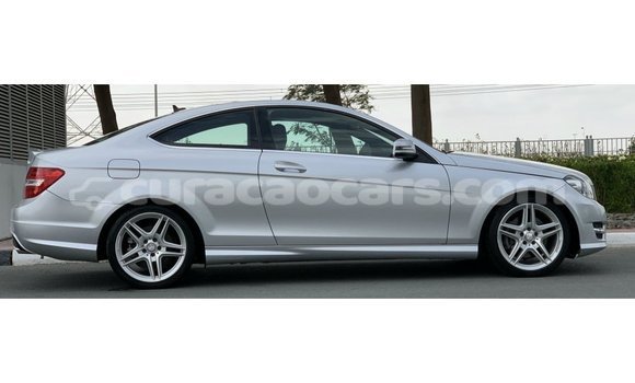 Buy Import Mercedes-Benz 190 (W201) Other Car in Import - Dubai in Curacao Buy Import Mercedes-Benz 190 (W201) Other Car in Import - Dubai in Curacao