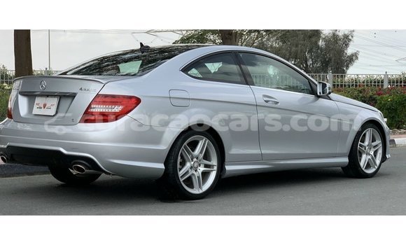Buy Import Mercedes-Benz 190 (W201) Other Car in Import - Dubai in Curacao Buy Import Mercedes-Benz 190 (W201) Other Car in Import - Dubai in Curacao