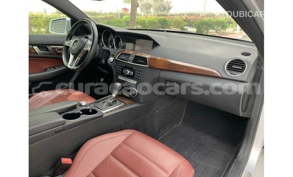 Buy Import Mercedes-Benz 190 (W201) Other Car in Import - Dubai in Curacao Buy Import Mercedes-Benz 190 (W201) Other Car in Import - Dubai in Curacao