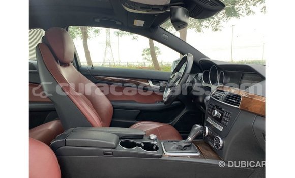 Buy Import Mercedes-Benz 190 (W201) Other Car in Import - Dubai in Curacao Buy Import Mercedes-Benz 190 (W201) Other Car in Import - Dubai in Curacao