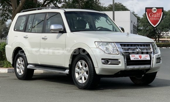 Buy Import Mitsubishi Pajero White Car in Import - Dubai in Curacao