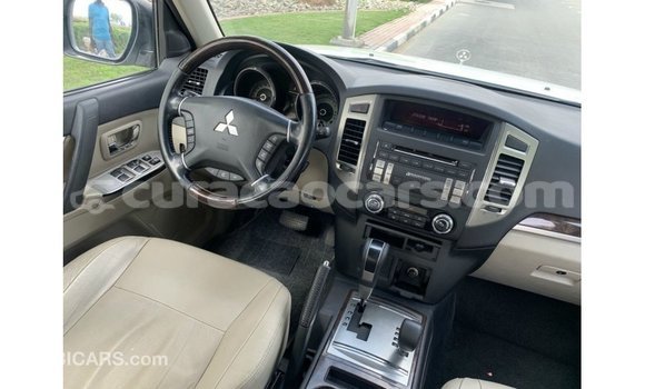 Buy Import Mitsubishi Pajero White Car in Import - Dubai in Curacao Buy Import Mitsubishi Pajero White Car in Import - Dubai in Curacao