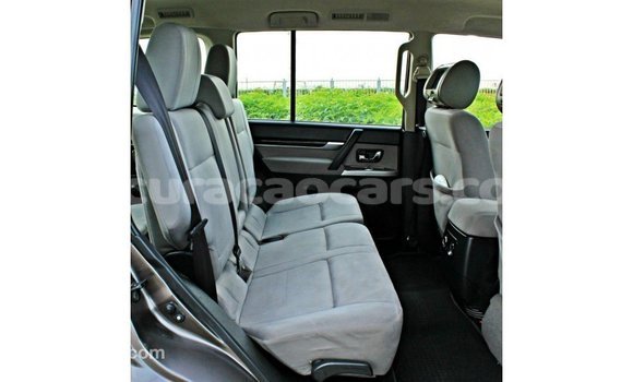 Buy Import Mitsubishi Pajero Brown Car in Import - Dubai in Curacao Buy Import Mitsubishi Pajero Brown Car in Import - Dubai in Curacao