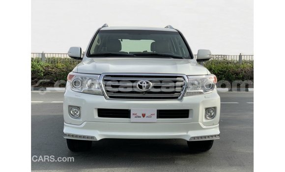 Buy Import Toyota Land Cruiser White Car in Import - Dubai in Curacao Buy Import Toyota Land Cruiser White Car in Import - Dubai in Curacao