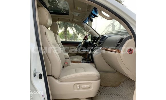 Buy Import Toyota Land Cruiser White Car in Import - Dubai in Curacao Buy Import Toyota Land Cruiser White Car in Import - Dubai in Curacao