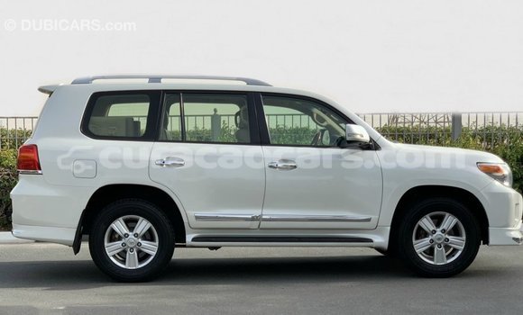 Buy Import Toyota Land Cruiser White Car in Import - Dubai in Curacao Buy Import Toyota Land Cruiser White Car in Import - Dubai in Curacao