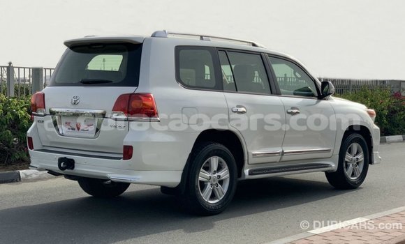 Buy Import Toyota Land Cruiser White Car in Import - Dubai in Curacao Buy Import Toyota Land Cruiser White Car in Import - Dubai in Curacao
