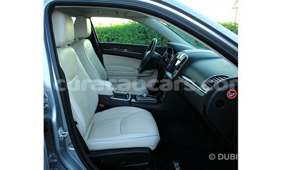 Buy Import Chrysler 300 Other Car in Import - Dubai in Curacao Buy Import Chrysler 300 Other Car in Import - Dubai in Curacao