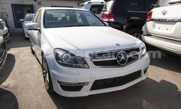 Buy Import Mercedes-Benz 200 White Car in Import - Dubai in Curacao Buy Import Mercedes-Benz 200 White Car in Import - Dubai in Curacao