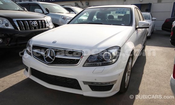 Buy Import Mercedes-Benz 200 White Car in Import - Dubai in Curacao Buy Import Mercedes-Benz 200 White Car in Import - Dubai in Curacao
