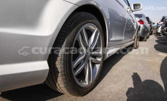 Buy Import Mercedes-Benz 200 White Car in Import - Dubai in Curacao Buy Import Mercedes-Benz 200 White Car in Import - Dubai in Curacao