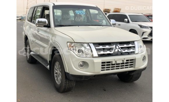 Buy Import Mitsubishi Pajero White Car in Import - Dubai in Curacao Buy Import Mitsubishi Pajero White Car in Import - Dubai in Curacao
