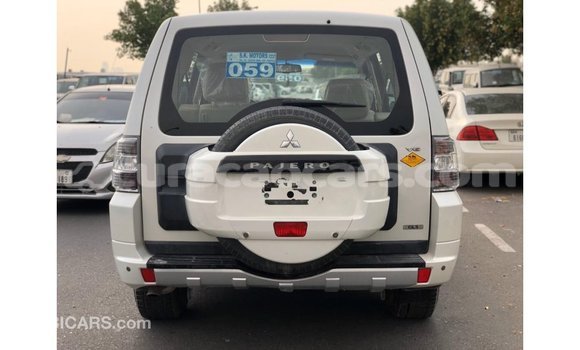 Buy Import Mitsubishi Pajero White Car in Import - Dubai in Curacao Buy Import Mitsubishi Pajero White Car in Import - Dubai in Curacao