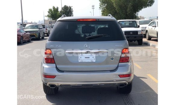 Buy Import Mercedes-Benz 190 (W201) Other Car in Import - Dubai in Curacao Buy Import Mercedes-Benz 190 (W201) Other Car in Import - Dubai in Curacao