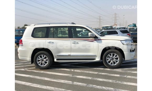 Buy Import Toyota Land Cruiser White Car in Import - Dubai in Curacao Buy Import Toyota Land Cruiser White Car in Import - Dubai in Curacao