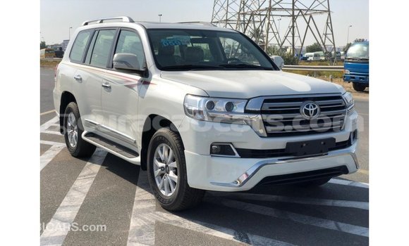 Buy Import Toyota Land Cruiser White Car in Import - Dubai in Curacao Buy Import Toyota Land Cruiser White Car in Import - Dubai in Curacao