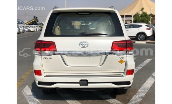Buy Import Toyota Land Cruiser White Car in Import - Dubai in Curacao Buy Import Toyota Land Cruiser White Car in Import - Dubai in Curacao