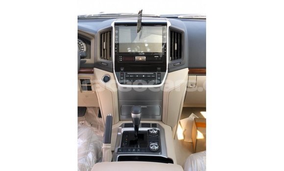 Buy Import Toyota Land Cruiser White Car in Import - Dubai in Curacao Buy Import Toyota Land Cruiser White Car in Import - Dubai in Curacao