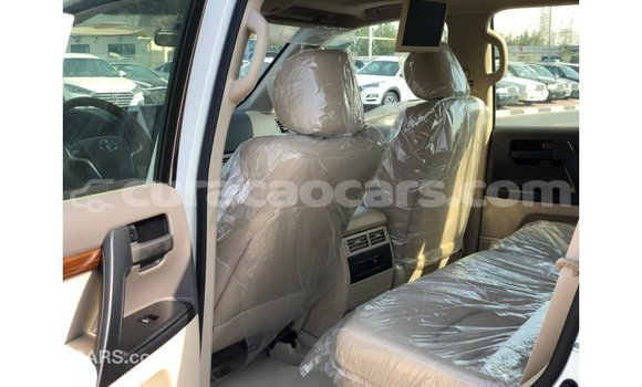 Buy Import Toyota Land Cruiser White Car in Import - Dubai in Curacao Buy Import Toyota Land Cruiser White Car in Import - Dubai in Curacao