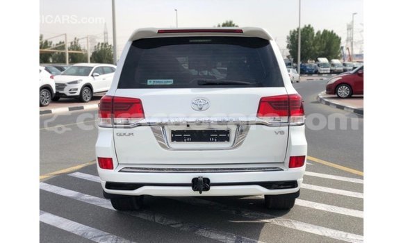 Buy Import Toyota Land Cruiser White Car in Import - Dubai in Curacao Buy Import Toyota Land Cruiser White Car in Import - Dubai in Curacao