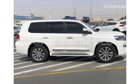 Buy Import Toyota Land Cruiser White Car in Import - Dubai in Curacao Buy Import Toyota Land Cruiser White Car in Import - Dubai in Curacao