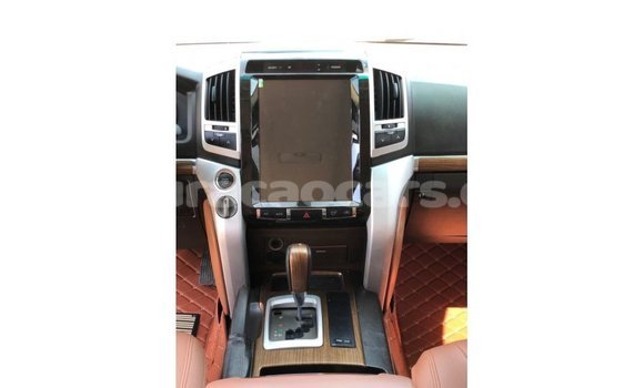 Buy Import Toyota Land Cruiser White Car in Import - Dubai in Curacao Buy Import Toyota Land Cruiser White Car in Import - Dubai in Curacao