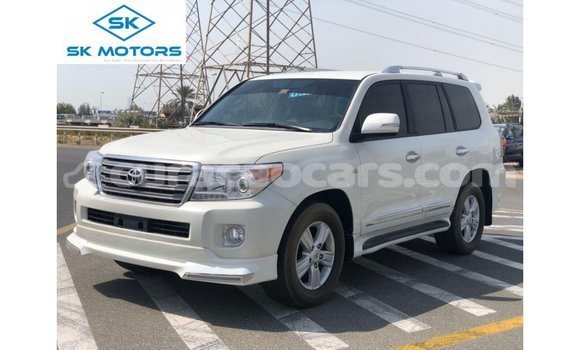 Buy Import Toyota Land Cruiser White Car in Import - Dubai in Curacao Buy Import Toyota Land Cruiser White Car in Import - Dubai in Curacao