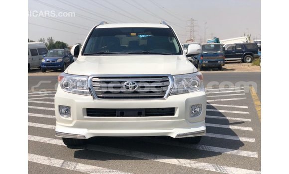 Buy Import Toyota Land Cruiser White Car in Import - Dubai in Curacao Buy Import Toyota Land Cruiser White Car in Import - Dubai in Curacao