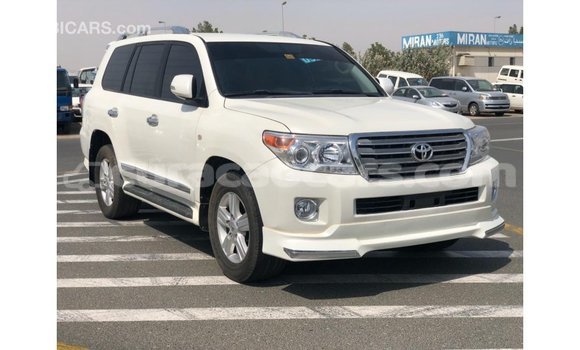Buy Import Toyota Land Cruiser White Car in Import - Dubai in Curacao Buy Import Toyota Land Cruiser White Car in Import - Dubai in Curacao