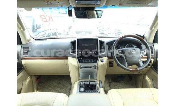 Buy Import Toyota Land Cruiser White Car in Import - Dubai in Curacao Buy Import Toyota Land Cruiser White Car in Import - Dubai in Curacao