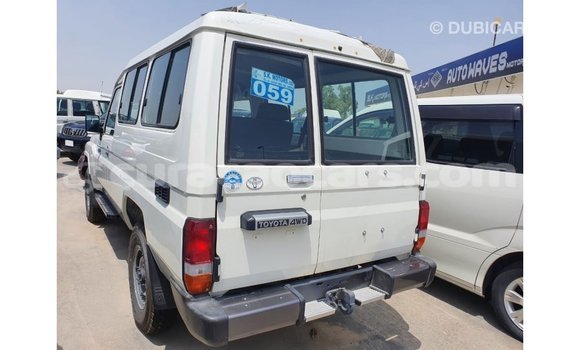Buy Import Toyota Land Cruiser White Car in Import - Dubai in Curacao Buy Import Toyota Land Cruiser White Car in Import - Dubai in Curacao