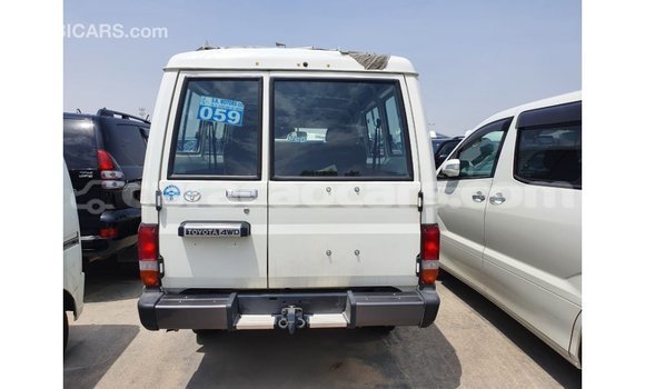 Buy Import Toyota Land Cruiser White Car in Import - Dubai in Curacao Buy Import Toyota Land Cruiser White Car in Import - Dubai in Curacao