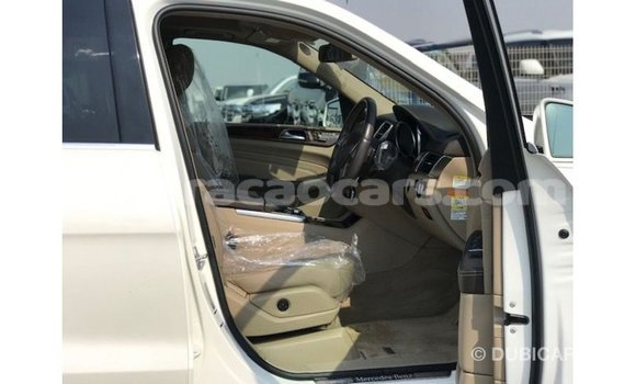 Buy Import Mercedes-Benz 190 (W201) White Car in Import - Dubai in Curacao Buy Import Mercedes-Benz 190 (W201) White Car in Import - Dubai in Curacao