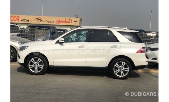 Buy Import Mercedes-Benz 190 (W201) White Car in Import - Dubai in Curacao Buy Import Mercedes-Benz 190 (W201) White Car in Import - Dubai in Curacao