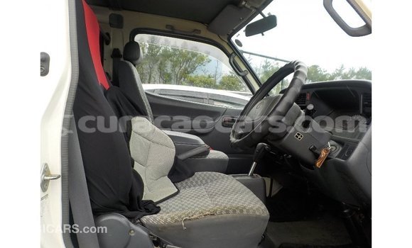 Buy Import Toyota Hiace White Car in Import - Dubai in Curacao Buy Import Toyota Hiace White Car in Import - Dubai in Curacao